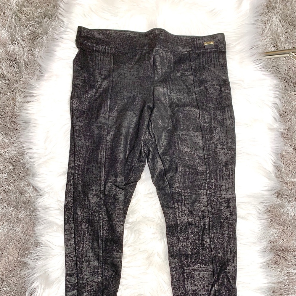 Calvin Klein Black Capri Active/Casual Leggings L